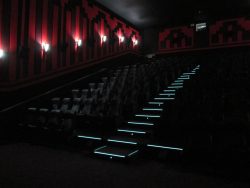 Cinema step online light